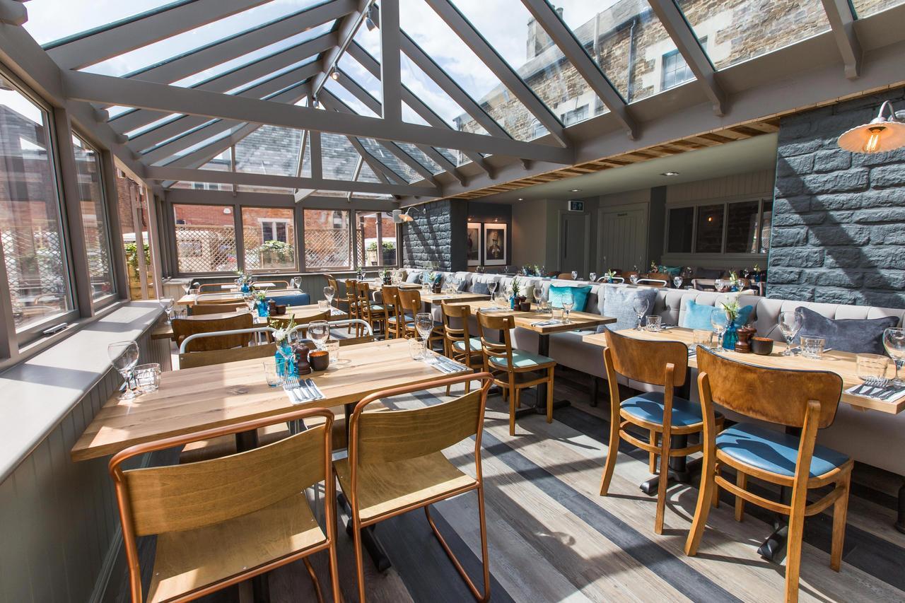 לינה וארוחת בוקר אוקהאם Mill Street Pub & Kitchen מראה חיצוני תמונה